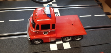 Carrera digital 1:32 LKW für Staubsaugeraufleger 132 Carrera